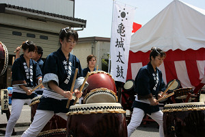 YƓW Photo1