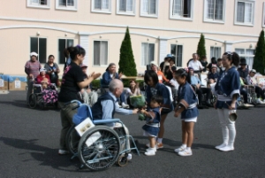 ΕZ^[ Photo9
