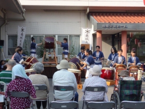 ̉ Photo2