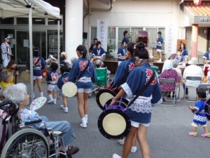 ̉ Photo4