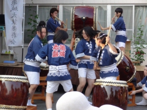 ̉ Photo8