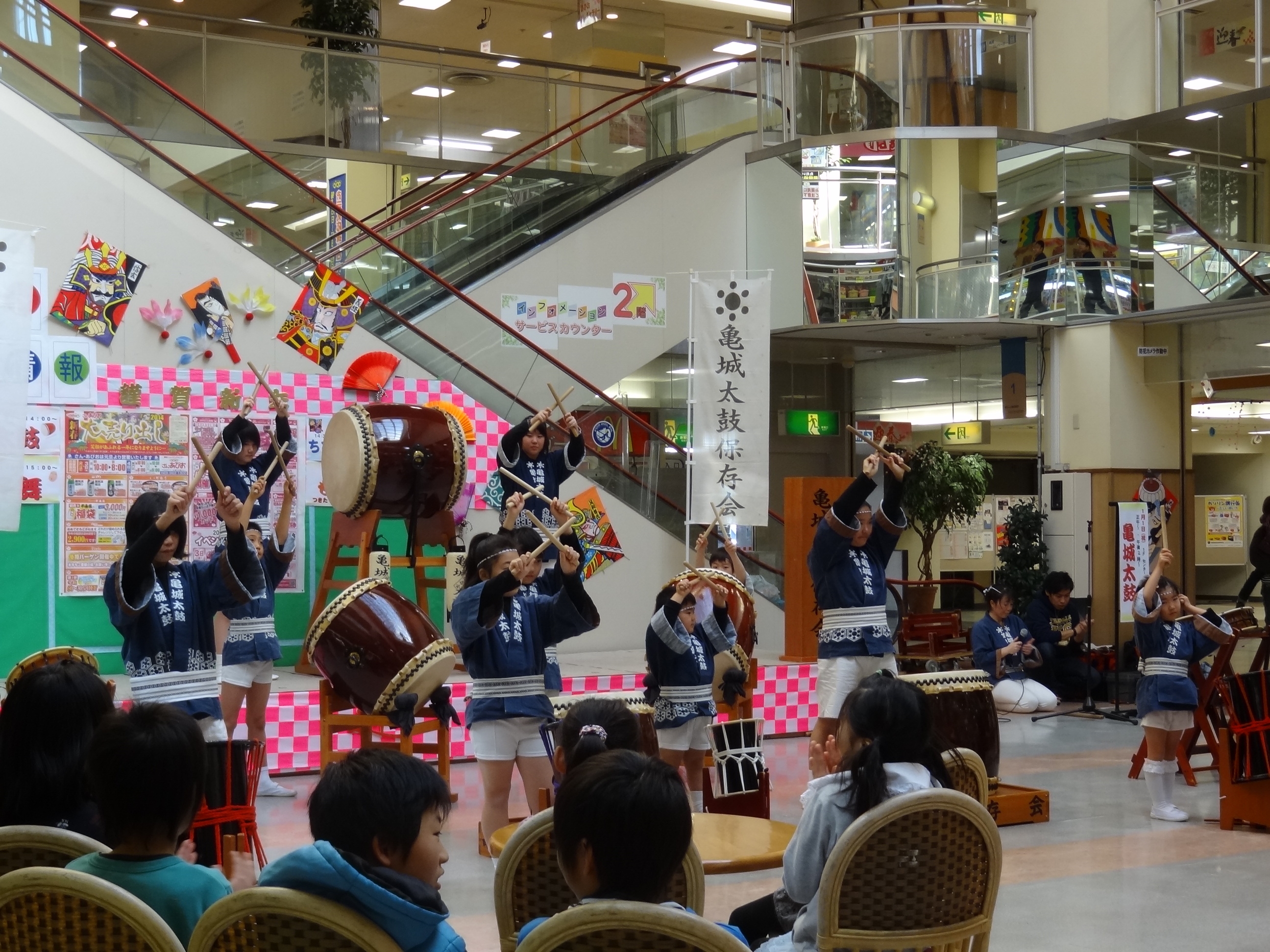 E҂  Photo9