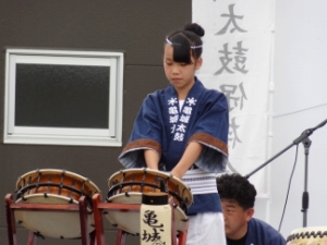 jY  Photo9