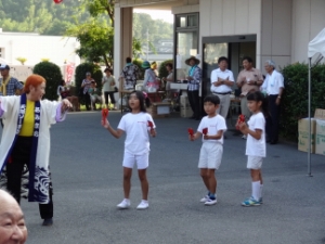 ̉ Photo12