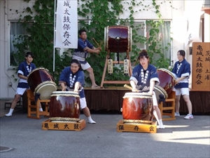 ̉ Photo6