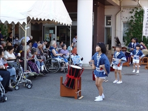 ̉ Photo9