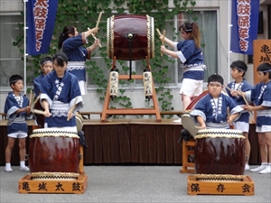 ̉ Photo8